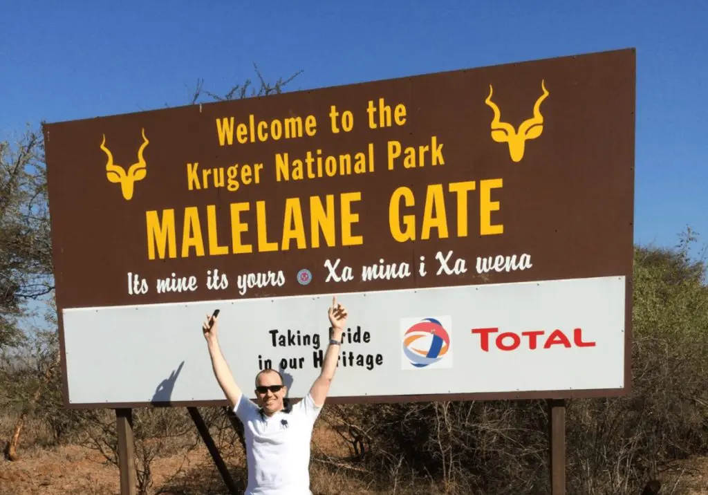 A BIT ON THE SIDE: JASON DUTTON SMITH, WELLTRAVELLED