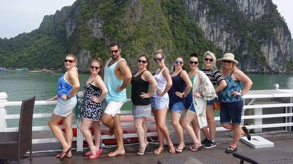 Travel Agents spotted on the 'edge' with Celebrity & cruising the South Pacific 12 On the Go Tours