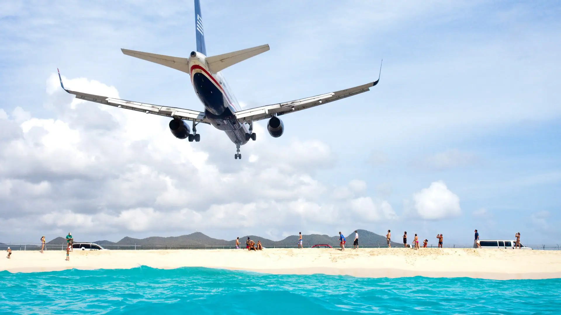 Kiwi woman killed by jet blast near a popular Caribbean seaside airport 1 Image: vacationstmaarten.com/