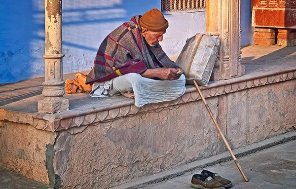 AGENTS: GET UP EARLY – THIS WU-RM IS WU-RTH CATCHING! 26 ww123