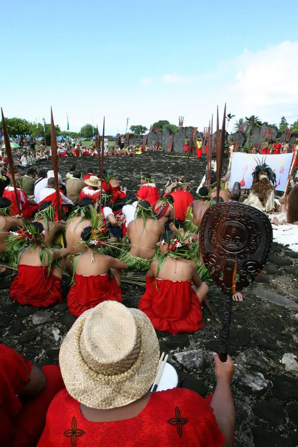 TAHITI'S SACRED MARAE LISTED AS THE NATION'S FIRST UNESCO SITE 5 ©Gregory Boissy. Raiatea le 12 septembre 2007 En septembre dernier, Joinville Pomare, descendant de la famille royale, a entrepris de faire rena?tre ces c?r?monies qui unifiaient le Pacifique ? l'?poque de ses anc?tres. Il a convie une grande famille de