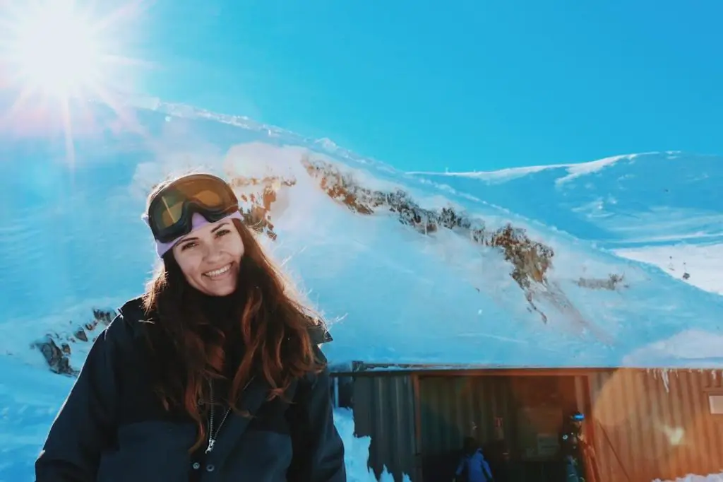 TRAVEL AGENTS SPOTTED SKIING IN NZ, VENTURING AROUND FIJI & MORE