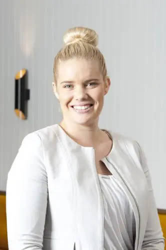 MOVERS & SHAKERS AT HELLOWORLD TRAVEL, MTA TRAVEL & MORE 15 MOVERS & SHAKERS