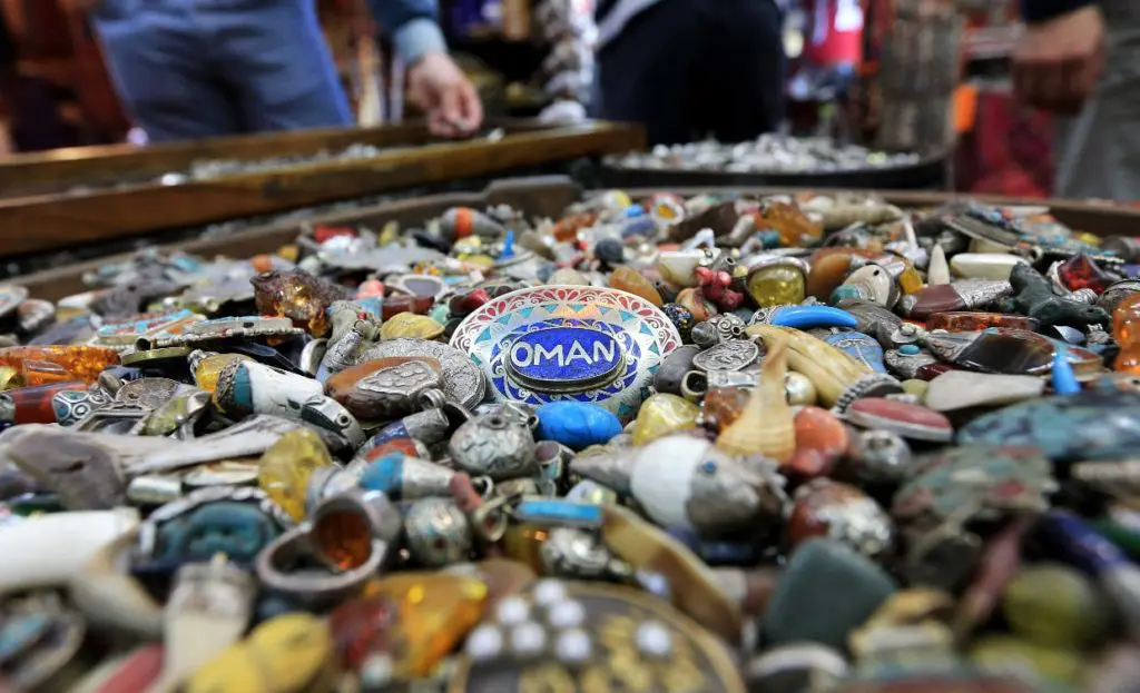 DISCOVER OMAN'S LOCAL TREASURES