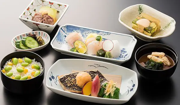 REVIEW: ANA BUSINESS CLASS: SYD-HND (TOKYO) 21 ana-food