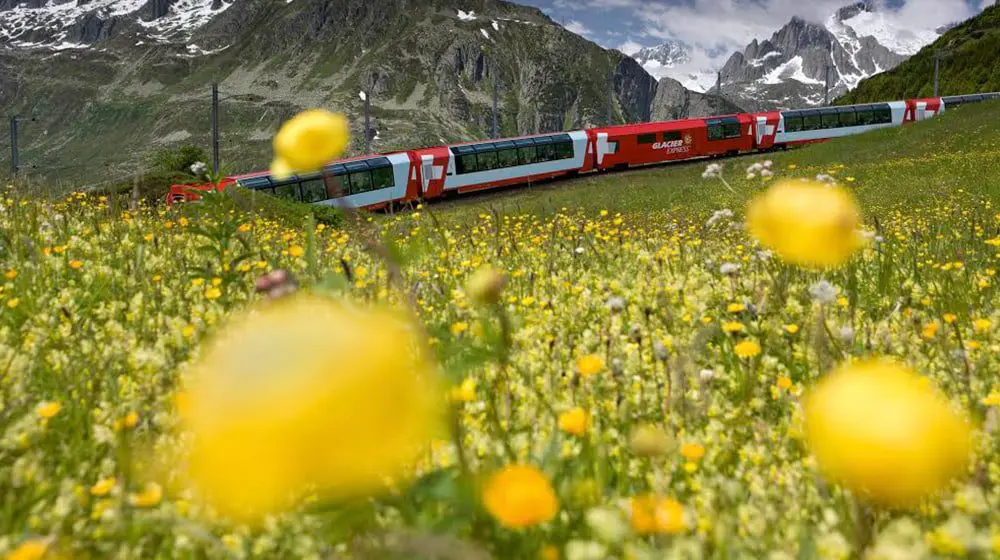 THE 2018 KARRYON AWARDS: All the winners revealed: YOU voted, now see who WON! 108 train journeys rail plus