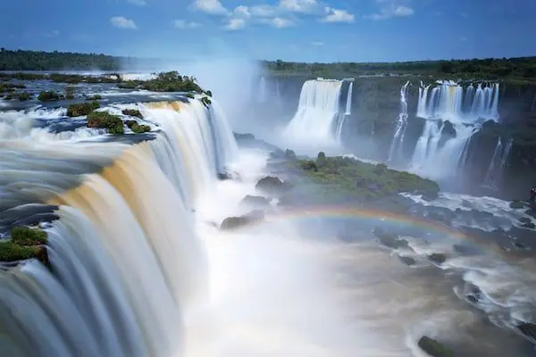 YOUR ULTIMATE GUIDE TO SEEING SOUTH AMERICA'S BIG 5 23 Iguazu_shutterstock_340906922