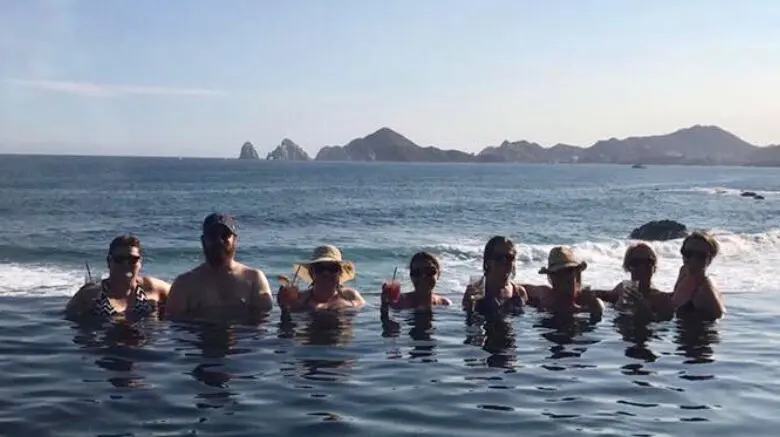 Travel Agents SPOTTED sun baking in Los Cabos, racing around NYC & more 39 Travel Counsellors 1
