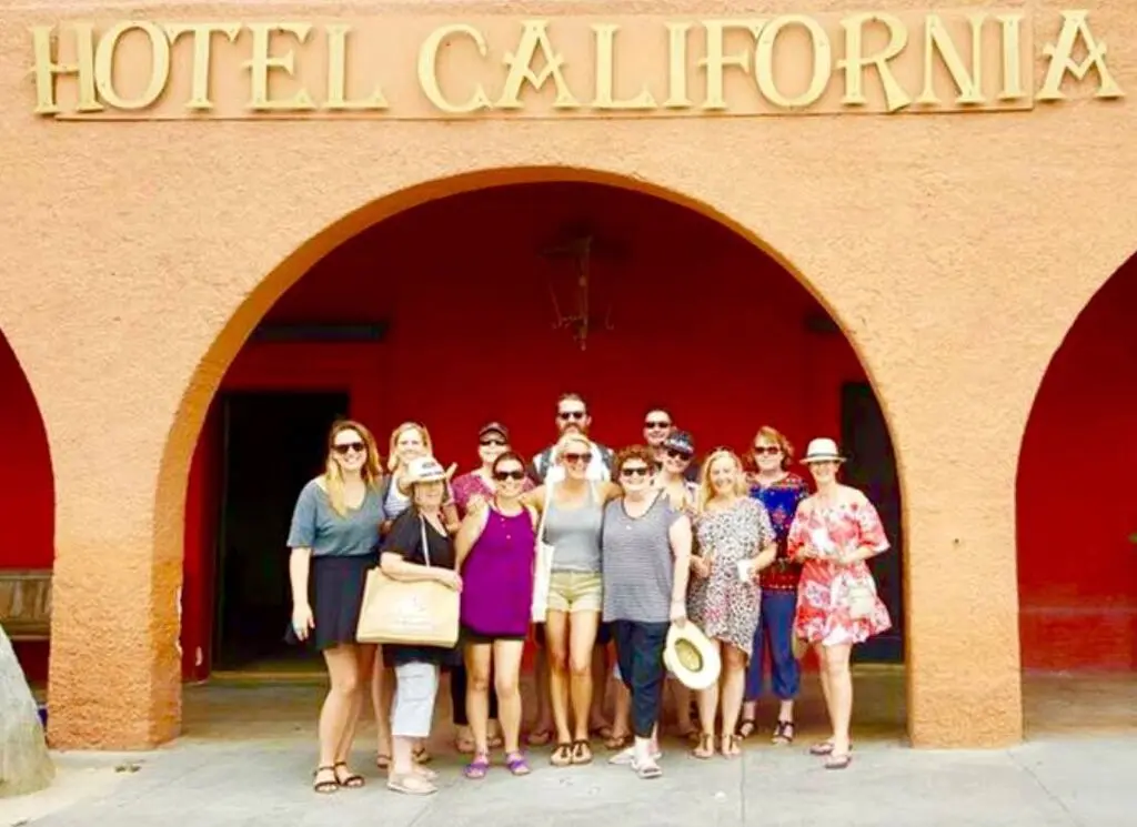 Travel Agents SPOTTED sun baking in Los Cabos, racing around NYC & more 38 Travel Counsellors 2