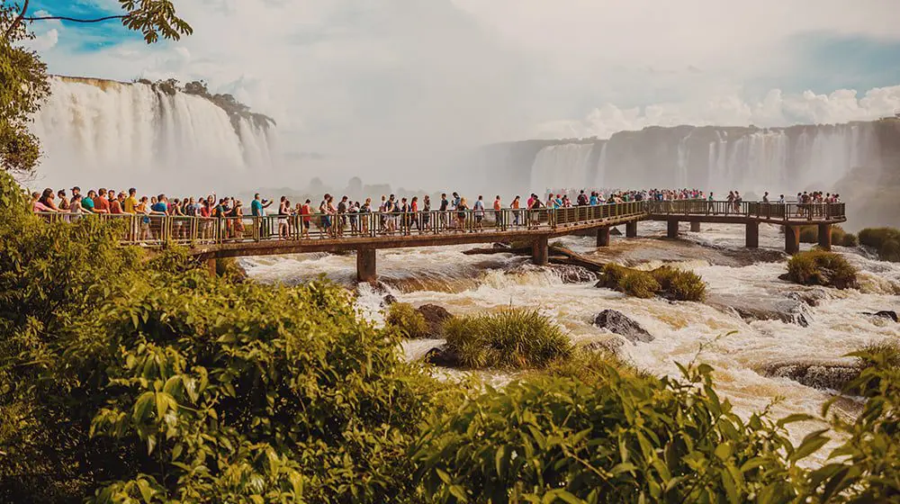 It's true, Aussies will soon be able to apply for Brazilian visas online