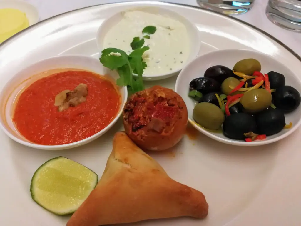 FLIGHT REVIEW: Oman Air Business Class - Kuala Lumpur - Muscat 69 Oman Air Review - Arabic Mezze