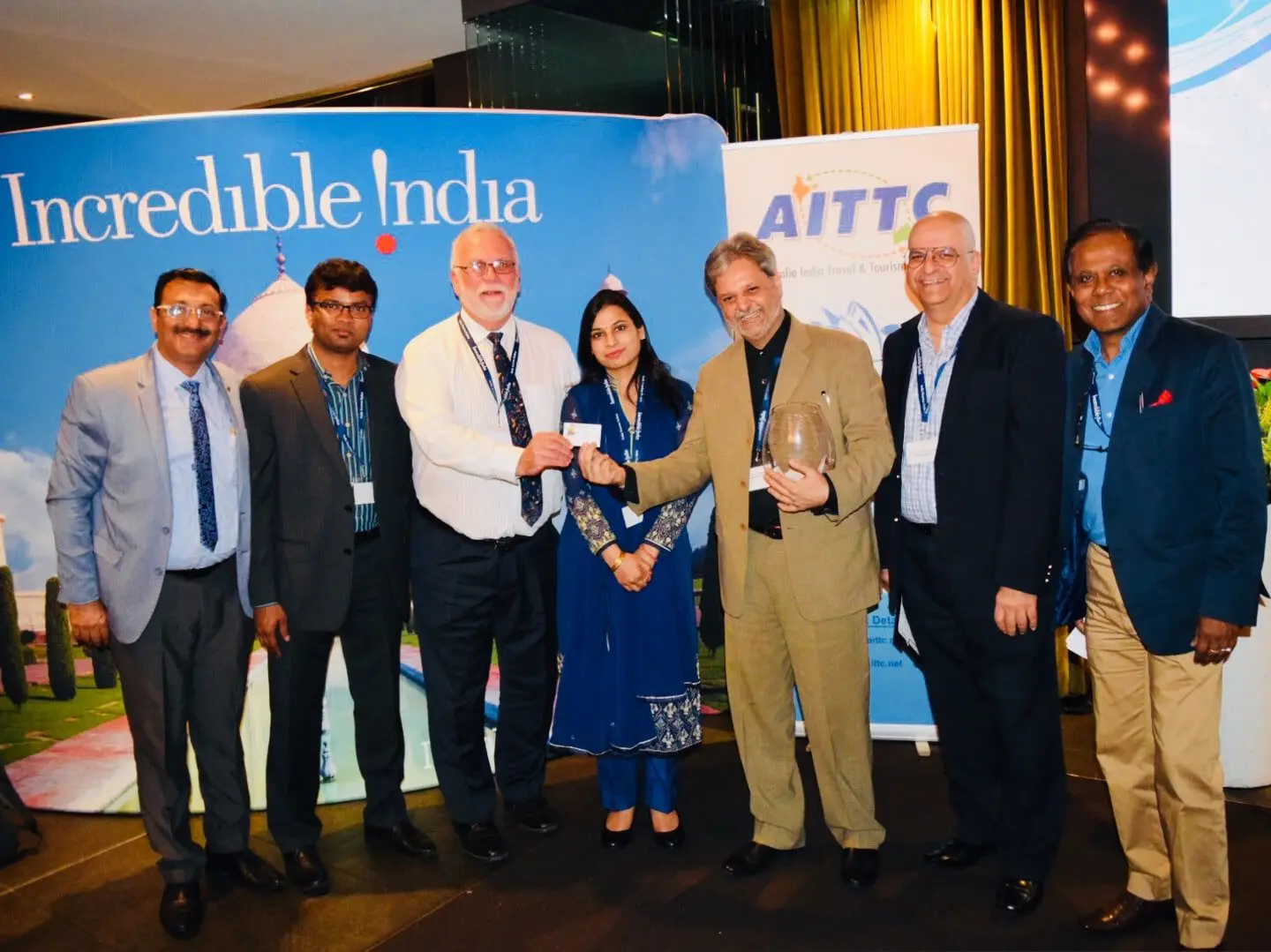 Travel Agents SPOTTED sun baking in Los Cabos, racing around NYC & more 48 India River Cruising