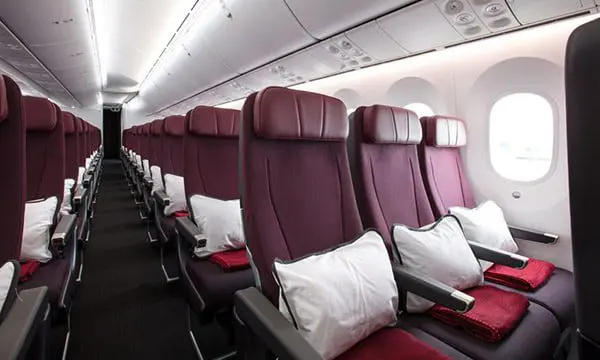 Qantas Dreamliner interior 1