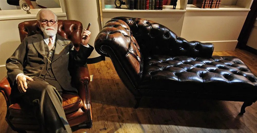 5 facts that prove that travel agents are basically therapists