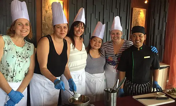 Were you seen sailing in Spain? Or were you spotted discovering Singapore & more? 70 Famil 2