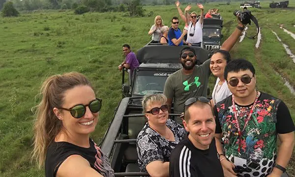 Were you seen sailing in Spain? Or were you spotted discovering Singapore & more? 61 Famil 2