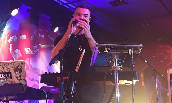 Guy Sebastian rocks the stage at Helloworld Travel Frontliners + this year's award winners 15 Guy Sebastian 3
