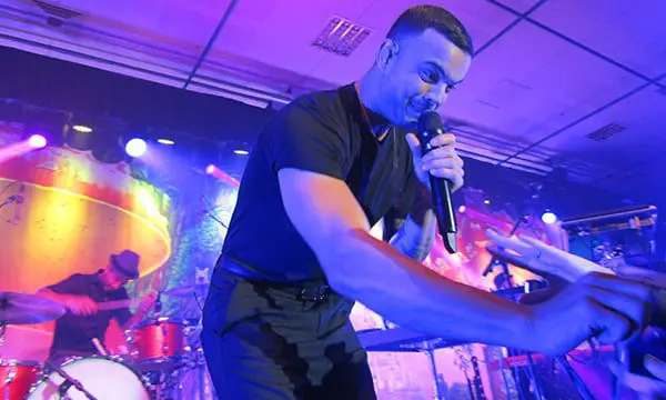 Guy Sebastian rocks the stage at Helloworld Travel Frontliners + this year's award winners 14 Guy Sebastian 4