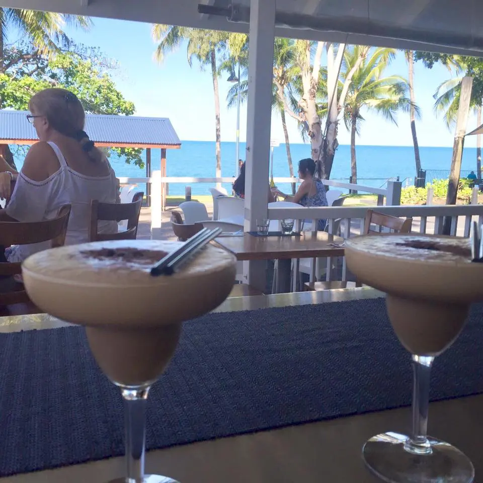 Australia's very own tropical paradise is only one flight away 16 L'unico - Cairns Trinity Beach