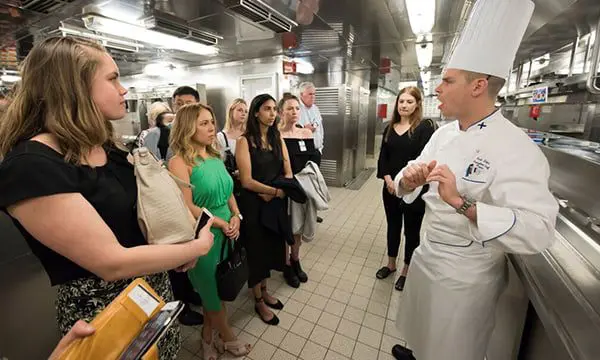 Were you seen sailing in Spain? Or were you spotted discovering Singapore & more? 76 Travel Agents 4