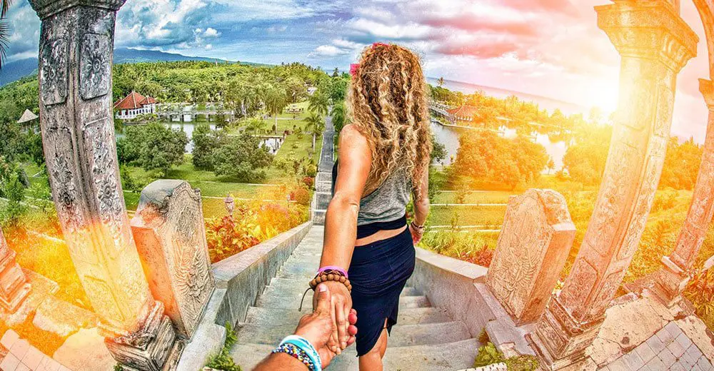 TRAVEL ALERT: 6 ways travel agents can actually save you money