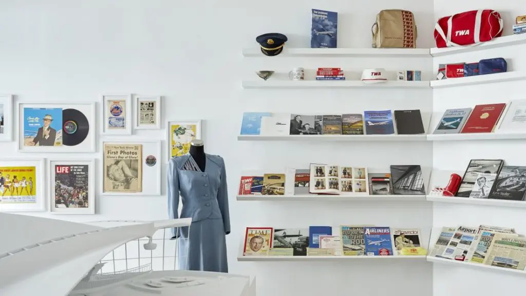 Travel back to the 60s in JFK's retro hotel 16 TWA Lounge Costume, Records
