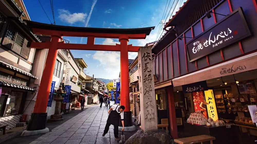 Osaka here Sydneysiders come! Qantas' direct flights take off