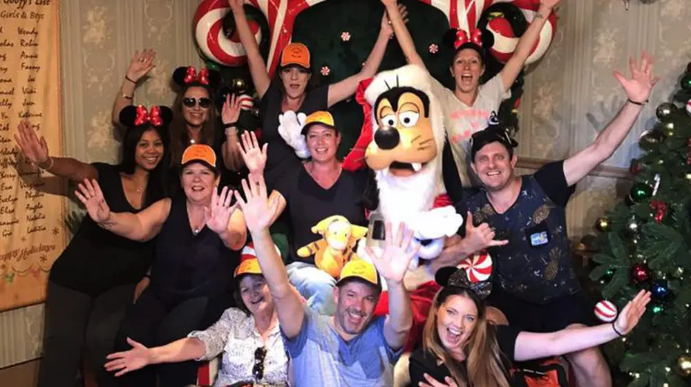 WATCH: Agents racing around Hong Kong with Qantas Holidays