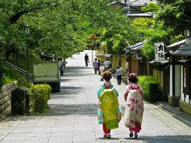 #TRAVELHACKS: 7 cultural quirks to fall in love with in Japan 8 japan-safety