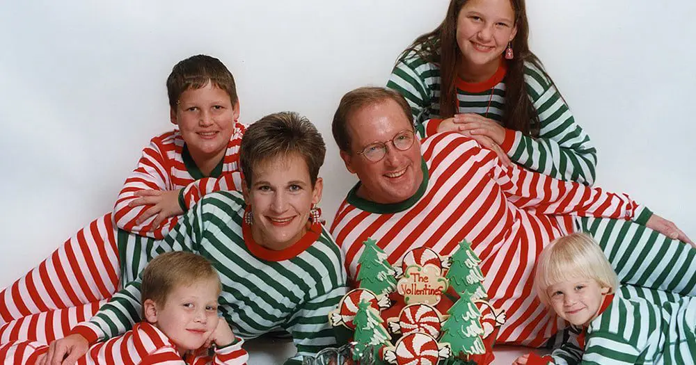 TRAVEL AGENTS: 8 things your parents hate about you at Christmas