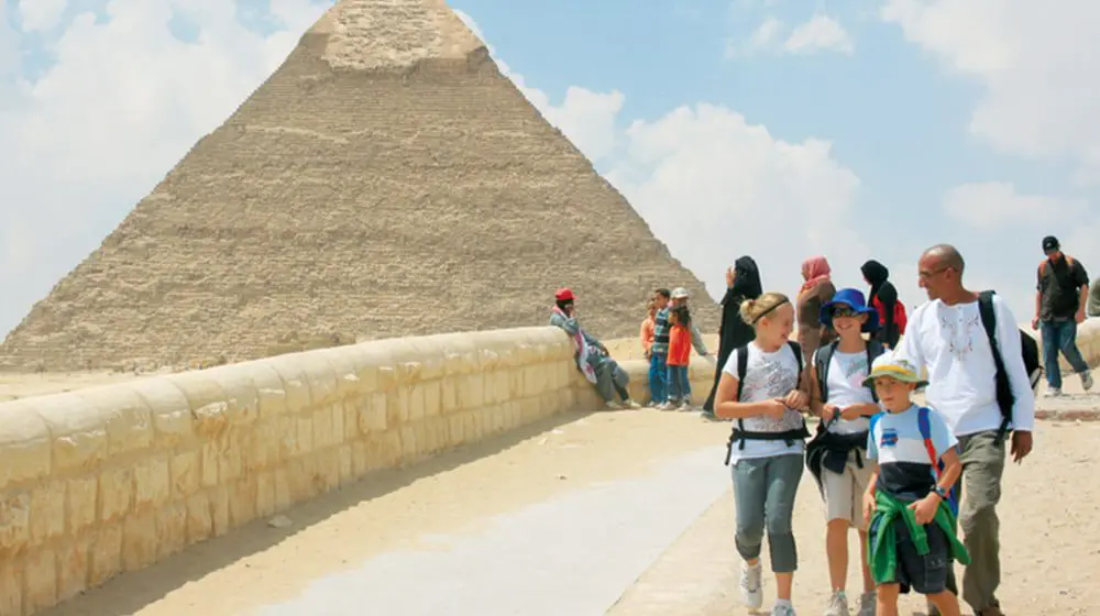 Intrepid launches tours for solo parent families