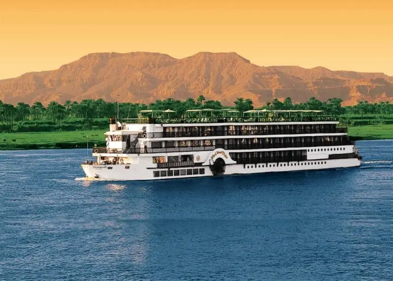 Lindblad Expeditions is cruising back into Egypt 8 Lindblad