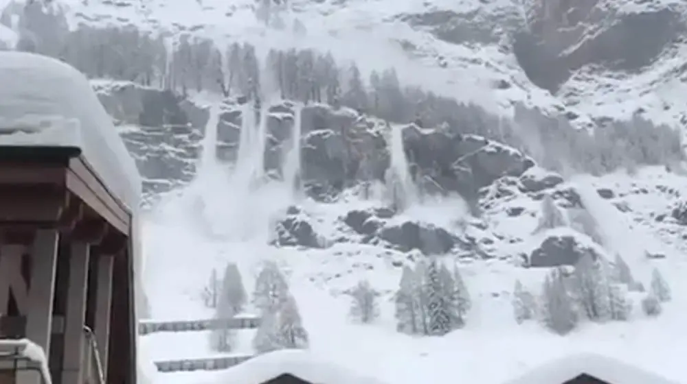 Ski resorts cut off in Europe, tsunami warnings in the US & snowstorms in Japan