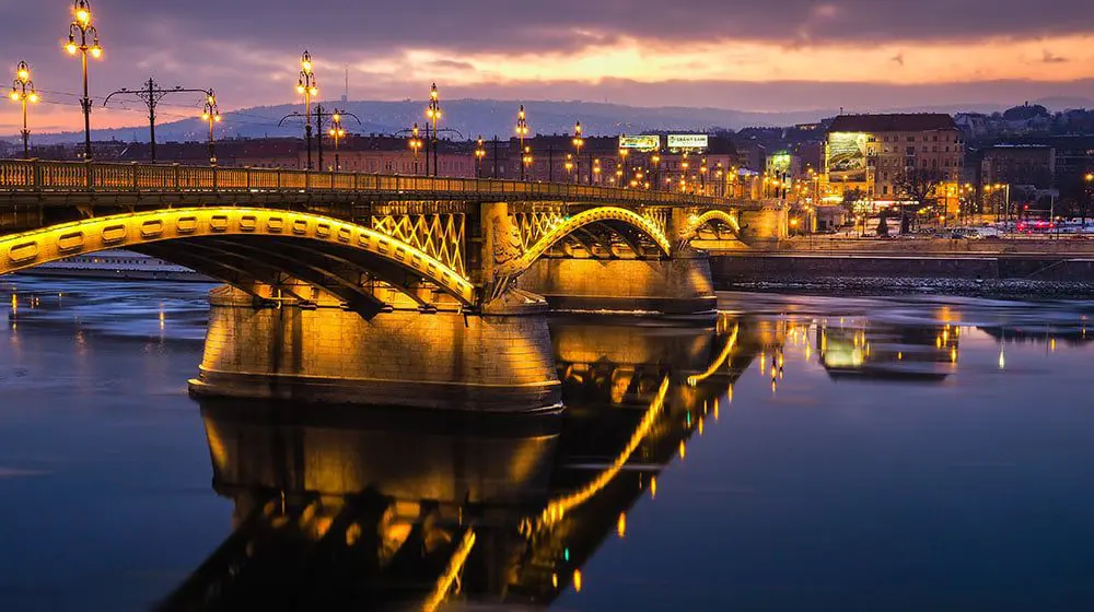 BUDAPEST: The City of Baths: Soak the pain away