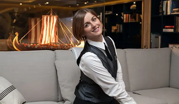 NORWEGIAN MASTERPIECE: Viking Sun arrives in Sydney to blow everyone's minds 16 crew-viking-sun-karryon