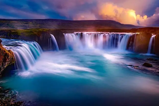 Gloria Guevara Manzo, WTTC: Travel to change the world 10 The Goðafoss waterfall in Iceland. A tourism boom in Iceland helped economic growth and unemployment reduction