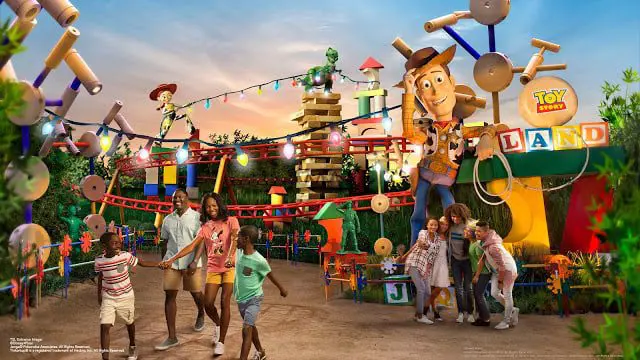 Countdown to Toy Story Land opening is on: BUZZ and WOODY beyond excited 5 Slinky-dog-dash