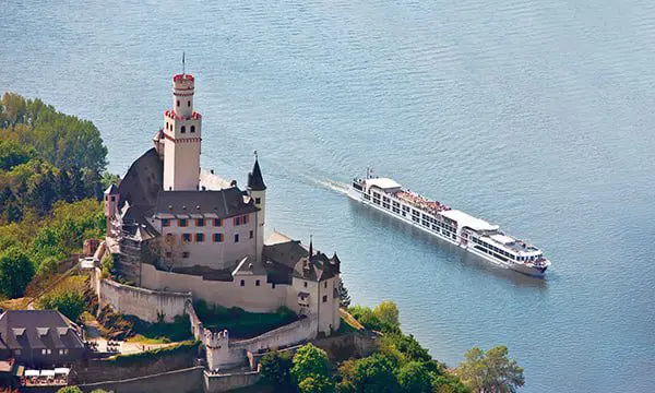 Uniworld's Ellen Bettridge shares all in an exclusive Q&A with KARRYON 25 u