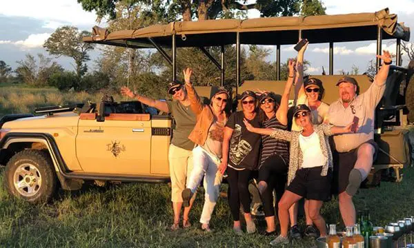 ON THE MOVE: Agents spotted in the Cook Islands and South Africa 11 4wd