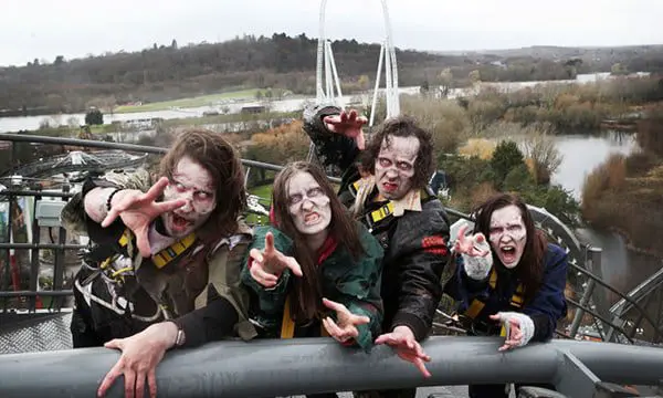 SCREAM LOUDER: New roller coaster uses riders' screams to charge mobile phones 12 The Walking Dead ride 2