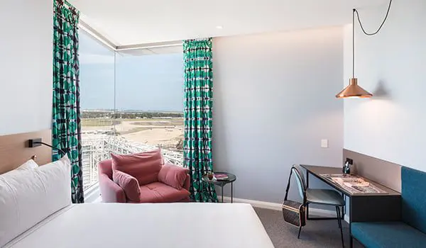 HELLO FELIX! Boutique Sydney Airport hotel opens for sky high stayovers 4 Business Class Room