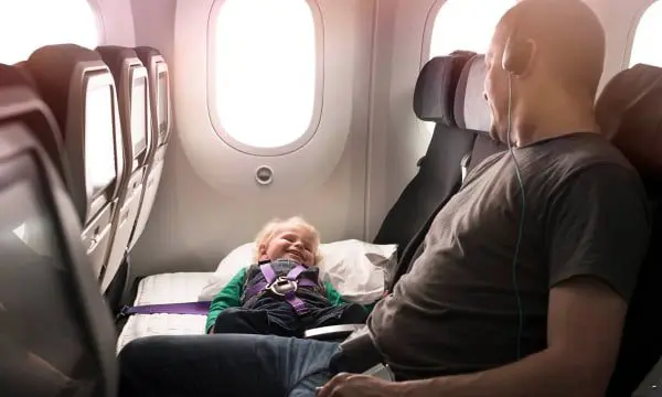 Air New Zealand designs flat beds for infants so parents can chill during take off 8 Air NZ Infant Pod 3