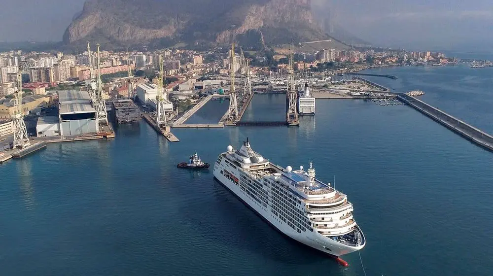 FIRST PICTURES of Silversea's longer & luxurious Silver Spirit are here