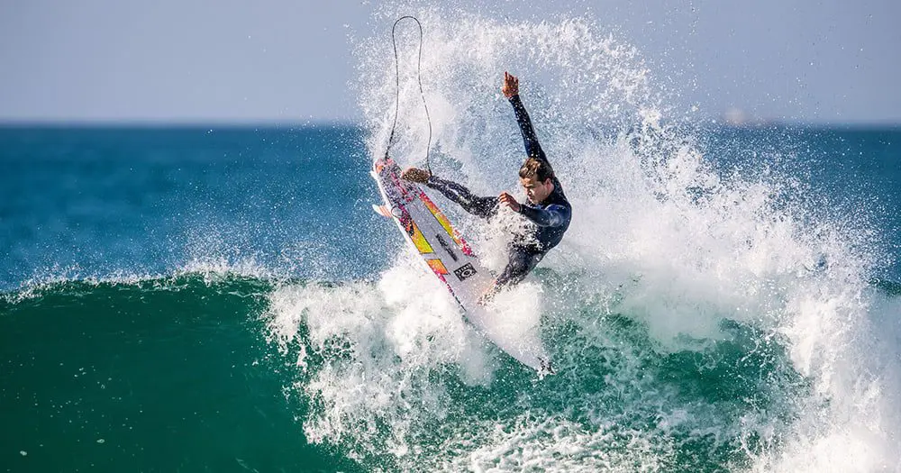 SURF'S UP IN THE SKIES: Surfboards now fly free on Air Asia X 1 surfing-australia