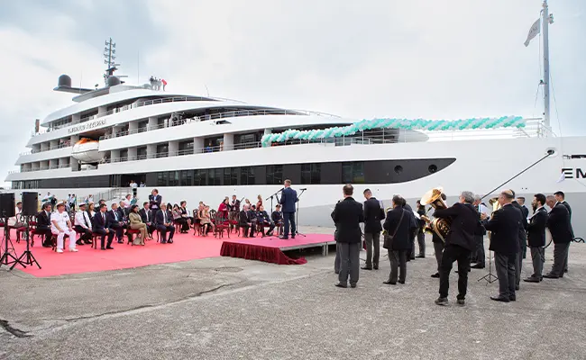 A travel agent Godmother: The stunning Emerald Azzurra has been christened in Venice 1 Emerald Azzura Godmother2