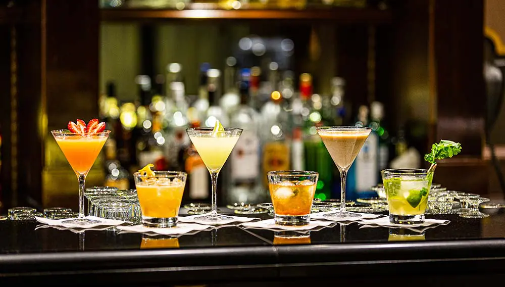Karryon Cruise News: Cruise360, P&O, NCL, Azamara, Silversea + more 5 Azamara Atlas Bar Spirit