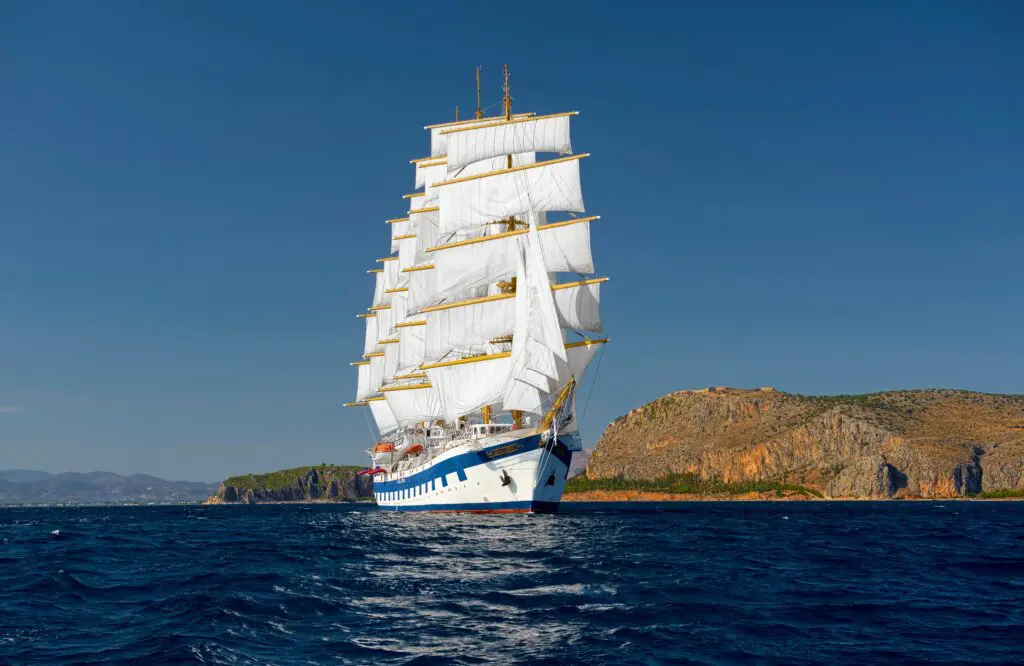 Enjoy early bird savings on Star Clippers' 25/26 tall ship sailings