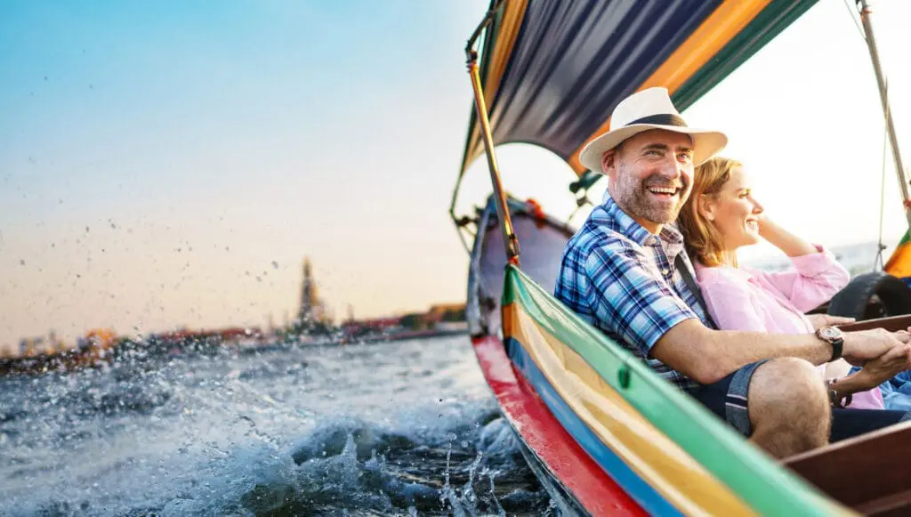 couple boat iStock 654151812 Edited