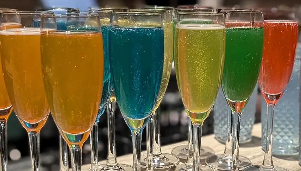 Disney Days dazzles 350-plus Aussie agents in 3 cities; New Zealand is next 3 DD champers