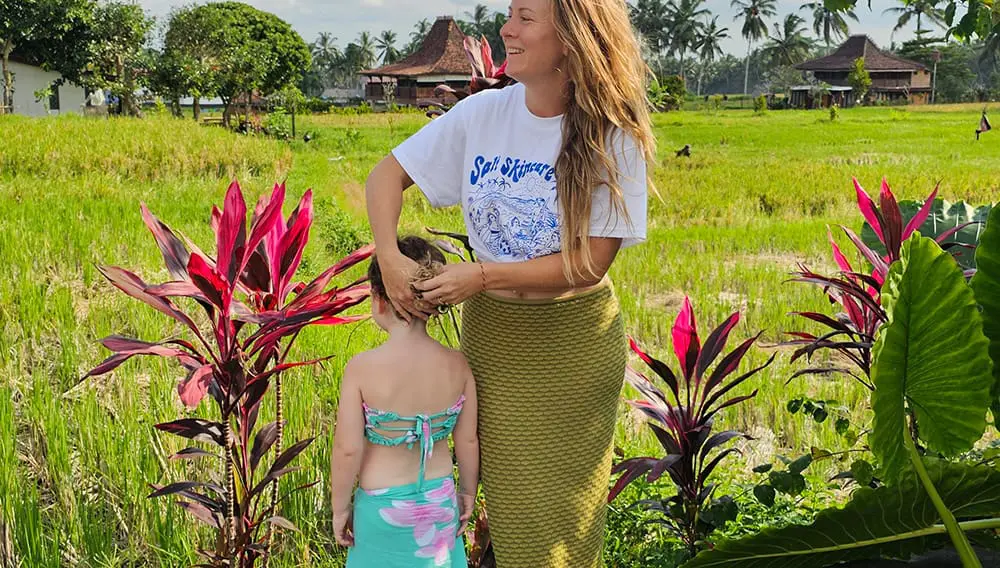 Movers + Shakers: Mind and Body Travel adds Melissa Llewelyn as Travel Advisor 1 Mind and Body Travel Melissa Llewelyn and daughter